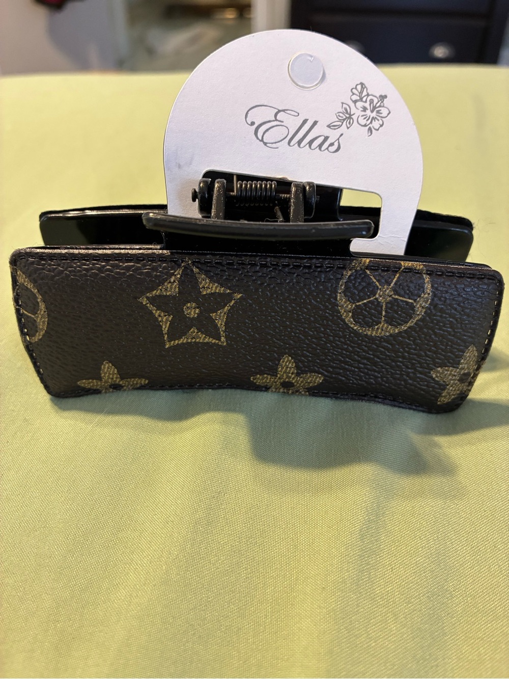 Ellas Brown and Tan Patterned Hair Claw Clip